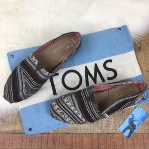 Toms Black, White and Brown Patterned Classics 8.5